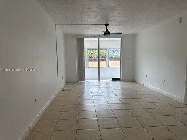 Photo - 7300 NW 17th St Unit 114