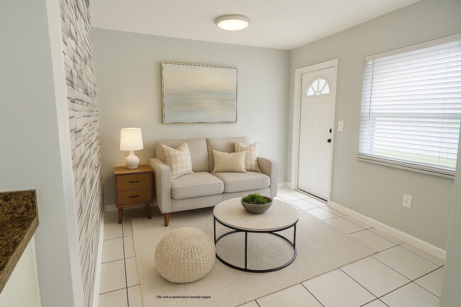 Building Photo - 7221 Venetian St Unit 1