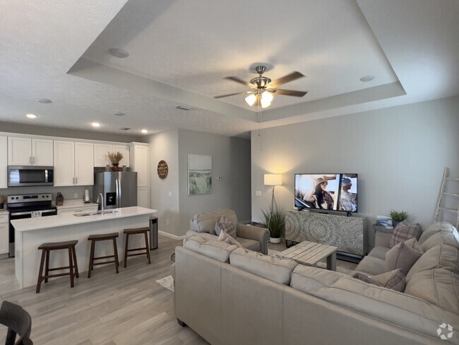 Building Photo - 304 La Paloma Pl Rental