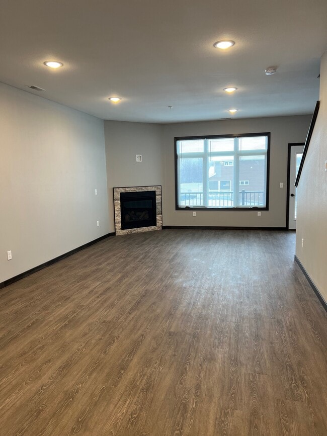 2149 Rolling Green Ln