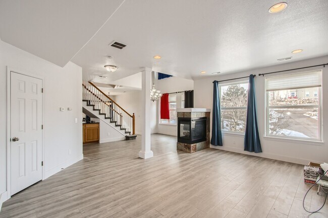 Photo - 799 Martin Dr