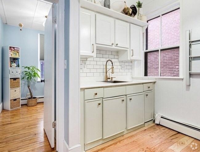 Building Photo - 23 Aberdeen St Unit 4A Rental