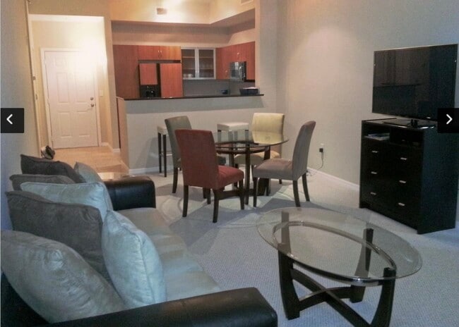 804 E Windward Way