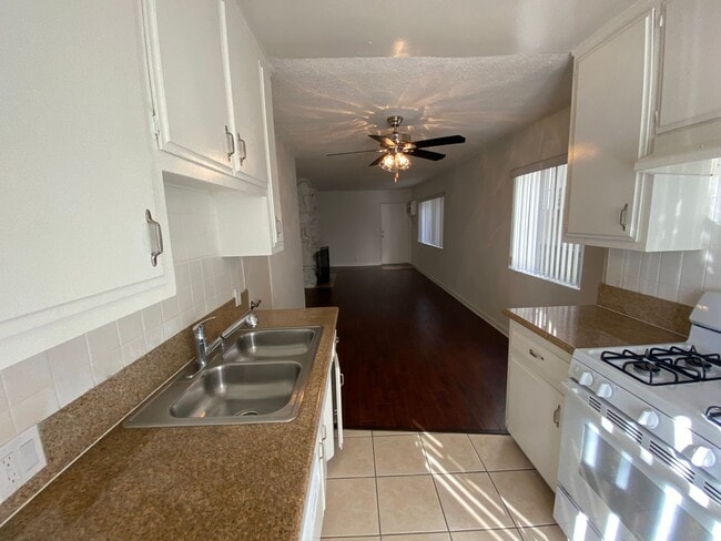 10745 Hortense St Unit 07