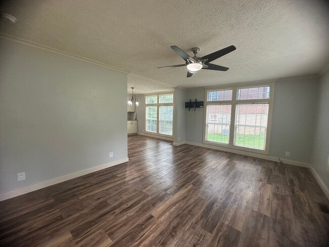 Photo - 5806 Quaker Pkwy