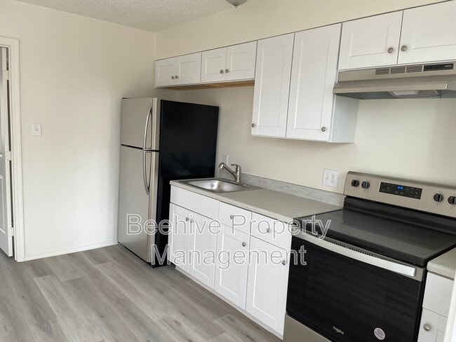 Photo - 1153 E Taylor St