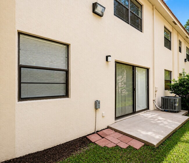 Photo - 11430-11442 Building Coral Springs - Unit 11432