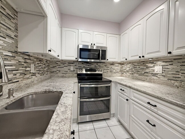 Photo - 4607 W Fig St Unit 209