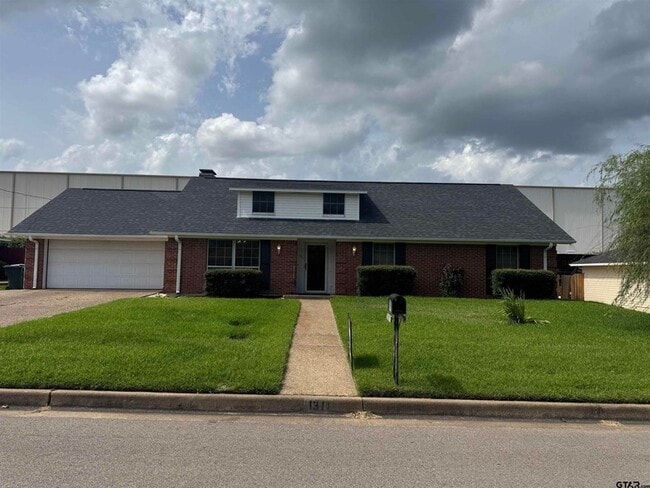 Building Photo - 1311 Larkspur Ln