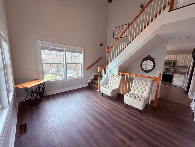 Photo - 170 Blue Leaf Dr NW