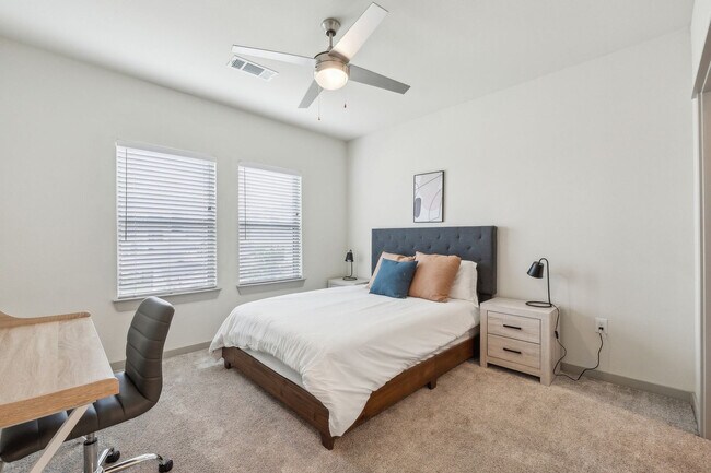Photo - 2051 Mayfield Pkwy Unit SI FL3-ID1612608P