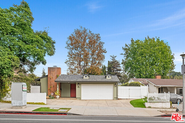 Building Photo - 1492 Allenford Ave Rental