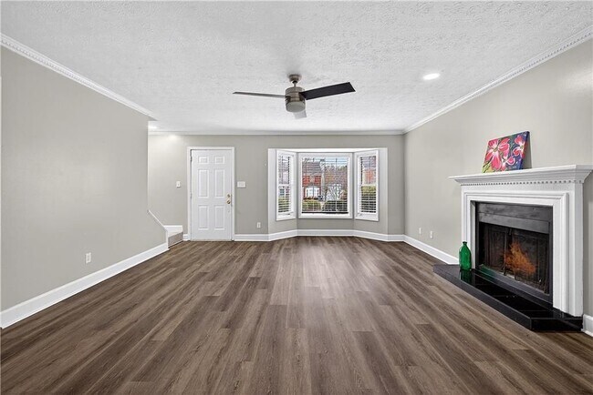 Photo - 679 Anderson Walk