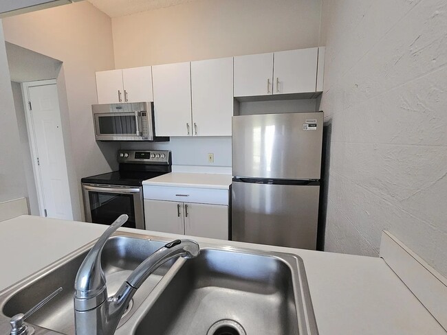 Photo - 112 W Washington Blvd