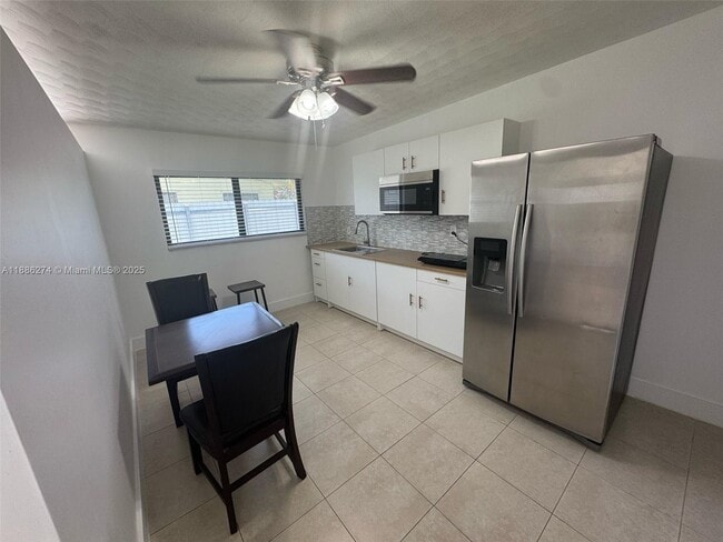 Building Photo - 14460 SW 289th St Unit B