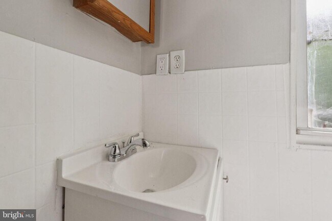 Photo - 5612 Utah St