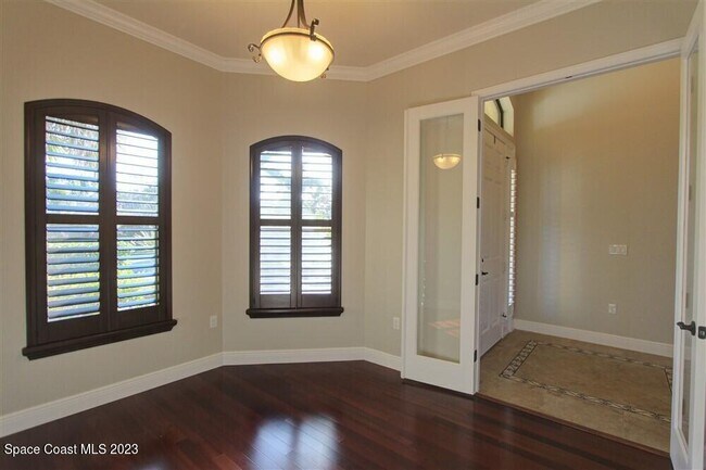 Photo - 3381 Thurloe Dr