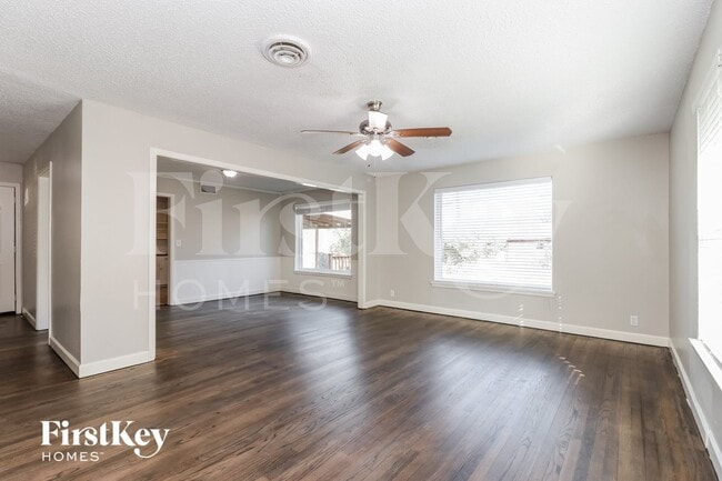 Photo - 3500 Creston Ave