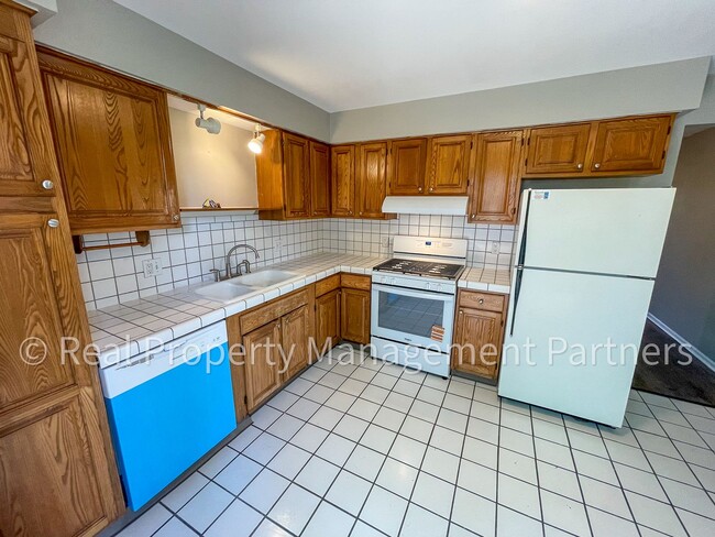 Photo - 3920 Camelot Dr SE Unit 3920