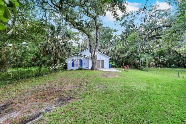 Building Photo - 246 Jasmine St