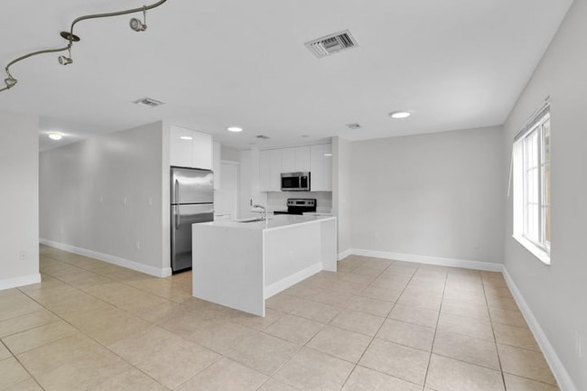 Photo - 6599 Old Farm Trail