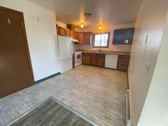 Building Photo - 608 N Bliss St Unit D Rental