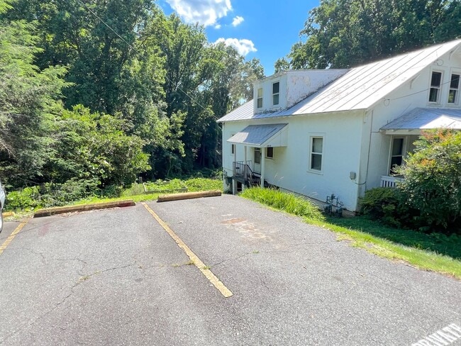 Photo - 201 Shamrock Rd Apartment