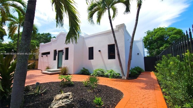 Building Photo - 819 NW 48th St Rental