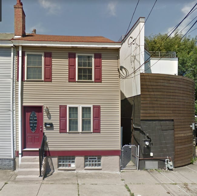 Building Photo - 60 S 17th St Unit 60-A