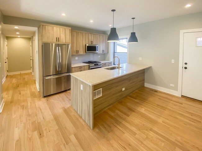 Photo - 2541 N Campbell Ave Unit 1