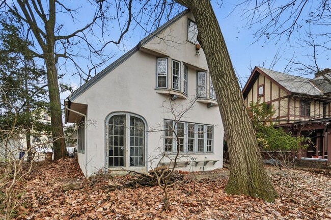 Photo - 2104 Iuka Ave