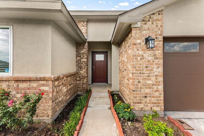 Photo - 6931 Dell Vista Drive
