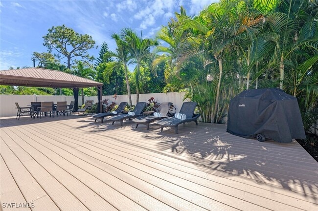 Photo - 730 95th Ave N