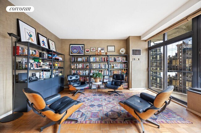 Photo - 100 Condo United Nations Plaza