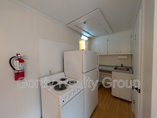Photo - 2941 Green St