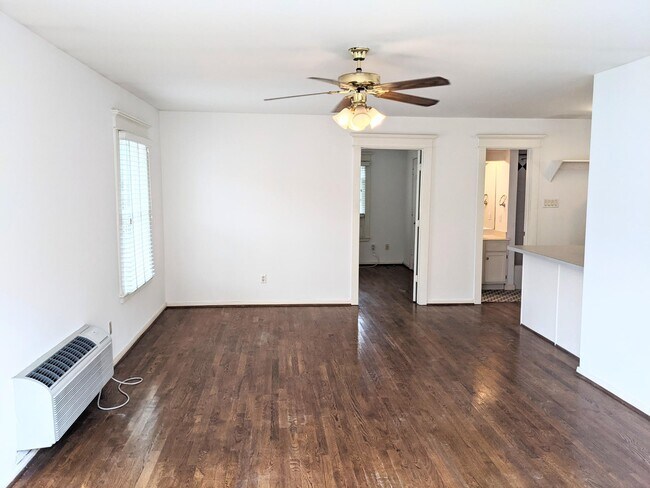 1807 Oxford St Unit 1/2