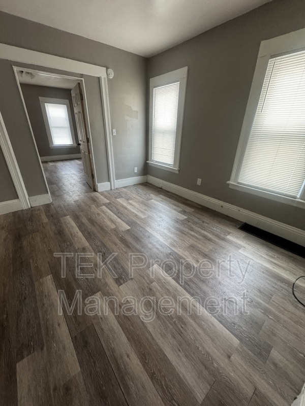 Photo - 215-217 Emerson Street