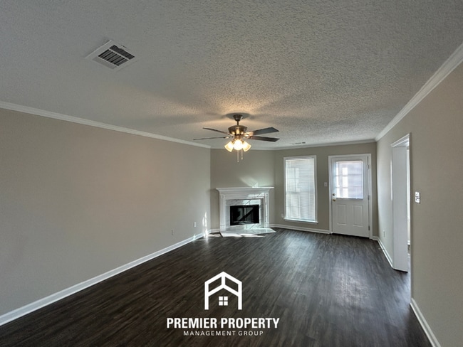 Photo - Newly Renovated 3-Bedroom Home for Rent in Memphis, TN - 2-Story Home with Garage & Fenced Yard