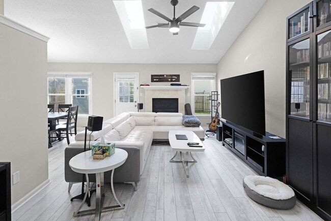 Photo - 3 Bed 2 Bath Home for Rent in Virginia Beach