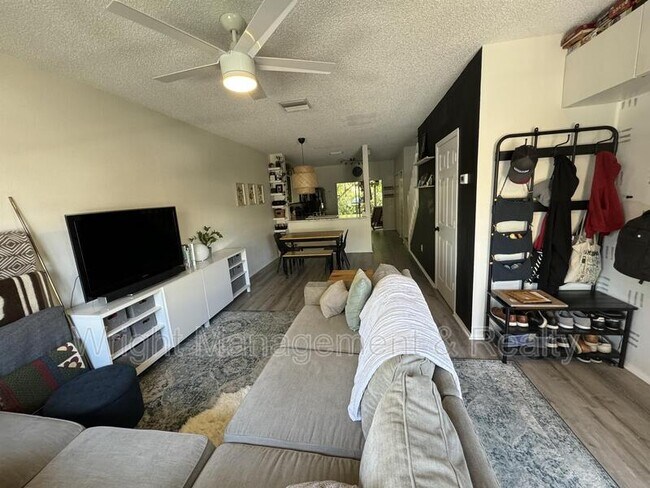 Photo - 12326 Berkeley Square Dr