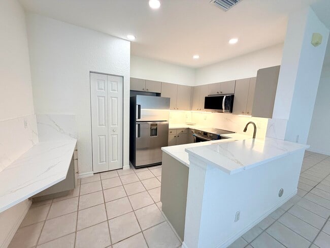 Photo - 673 Conservation Dr