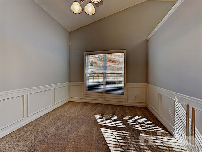 Photo - 3206 Millash Run NE