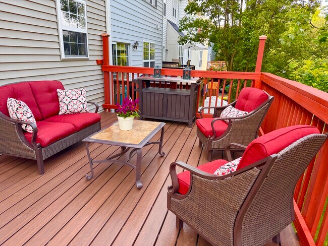 Photo - 115 Lake Cook Dr