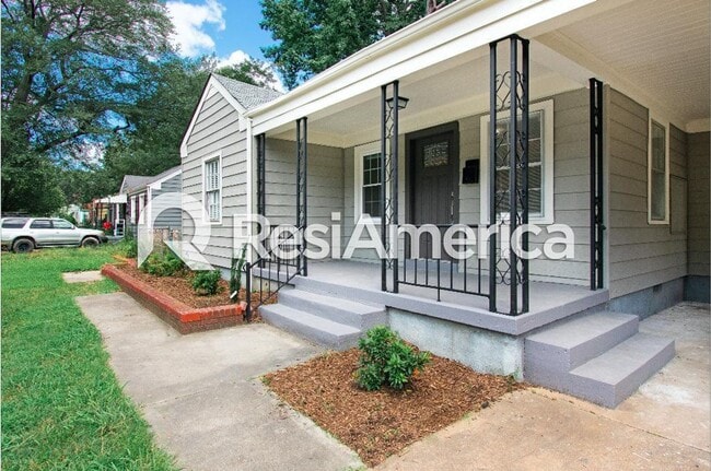 Photo - Newly Renovated 4 Bedroom home in Grahamwood!