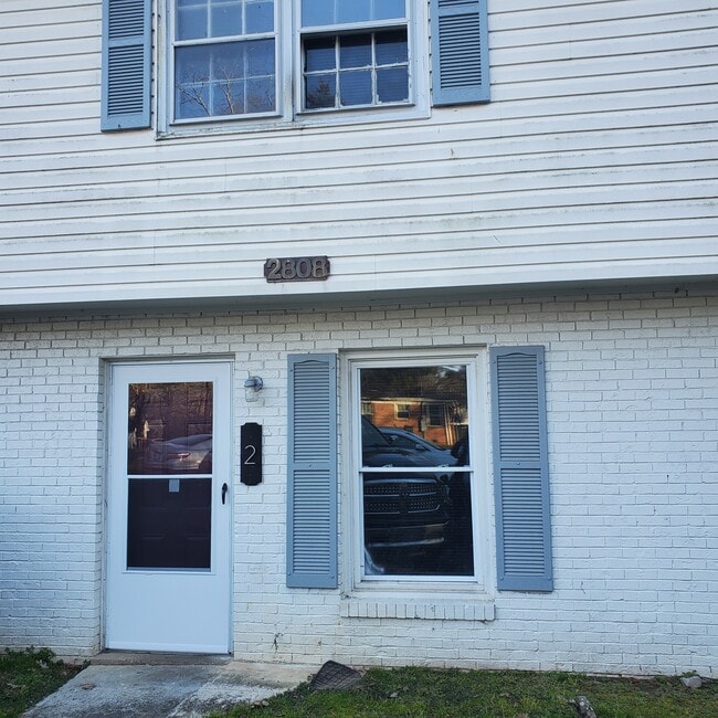 Building Photo - 2808 Mayfair Ave Unit 2