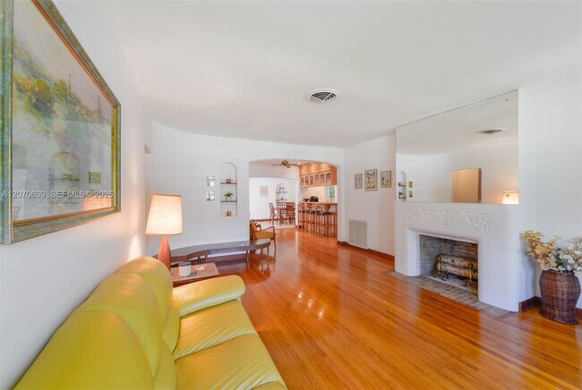 Photo - 3031 SW 2nd Ave