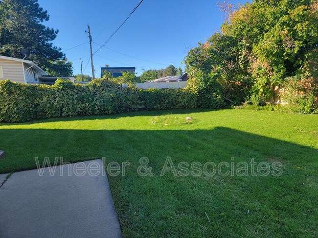 Photo - 4855 S 250 W Unit #B