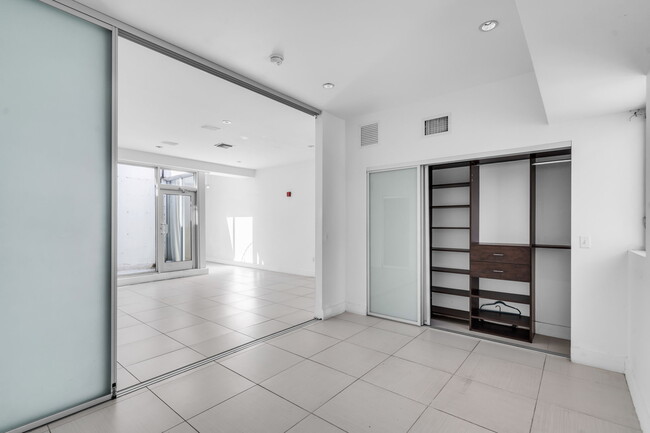 Photo - 229 8th St