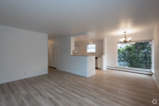 Building Photo - 2021 Unit 1 Rental