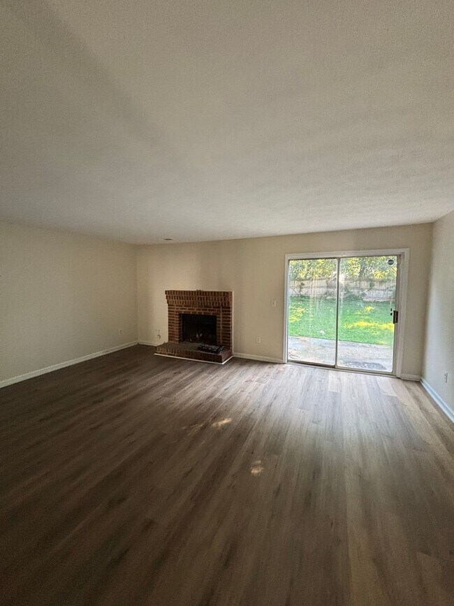 Photo - 1011 Windy Oaks Ct